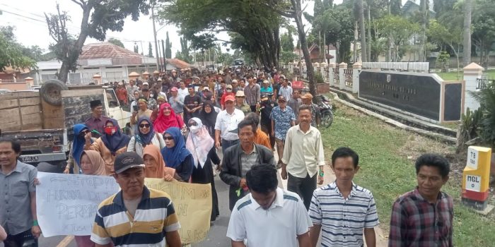 Ribuan Warga Tulang Bawang Gruduk Bawaslu Tuntut Pelaku Money Politik